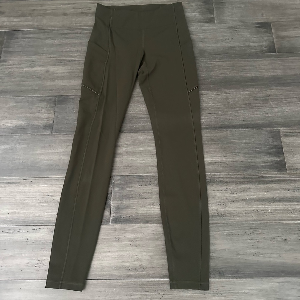 Green (not sold anymore) Lululemon Fast and Free Tight 25” Pockets